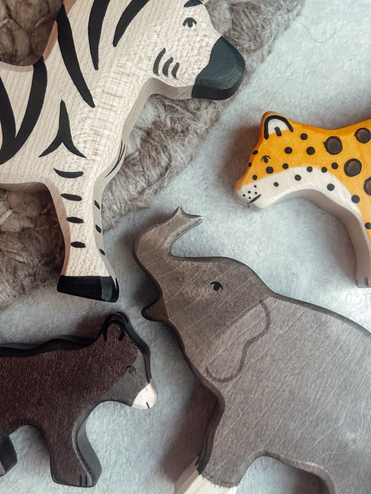 (HOUTEN) DIEREN