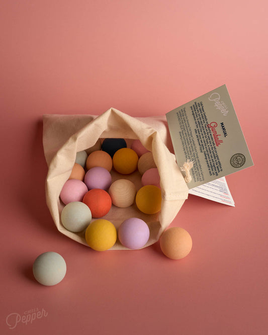 Chill Pepper Gumballs, gekleurde houten ballen uit een katoenen zakje
