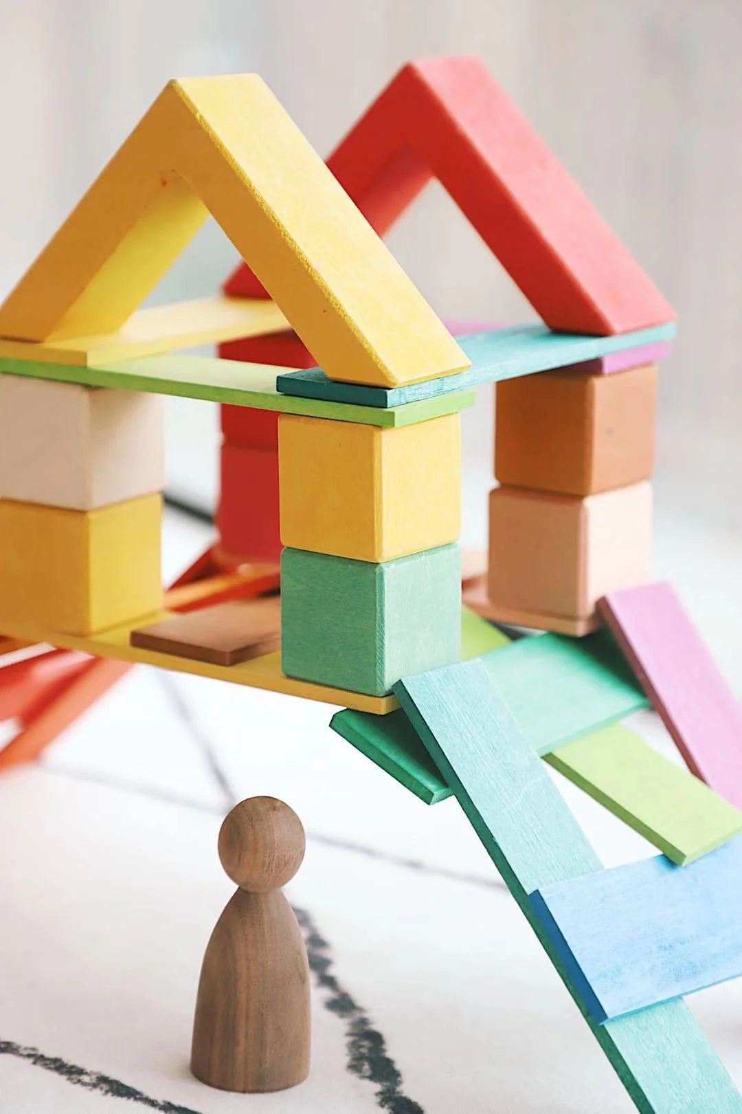 Platte houten blokken, regenboog kleuren 24-delig, AVDAR
