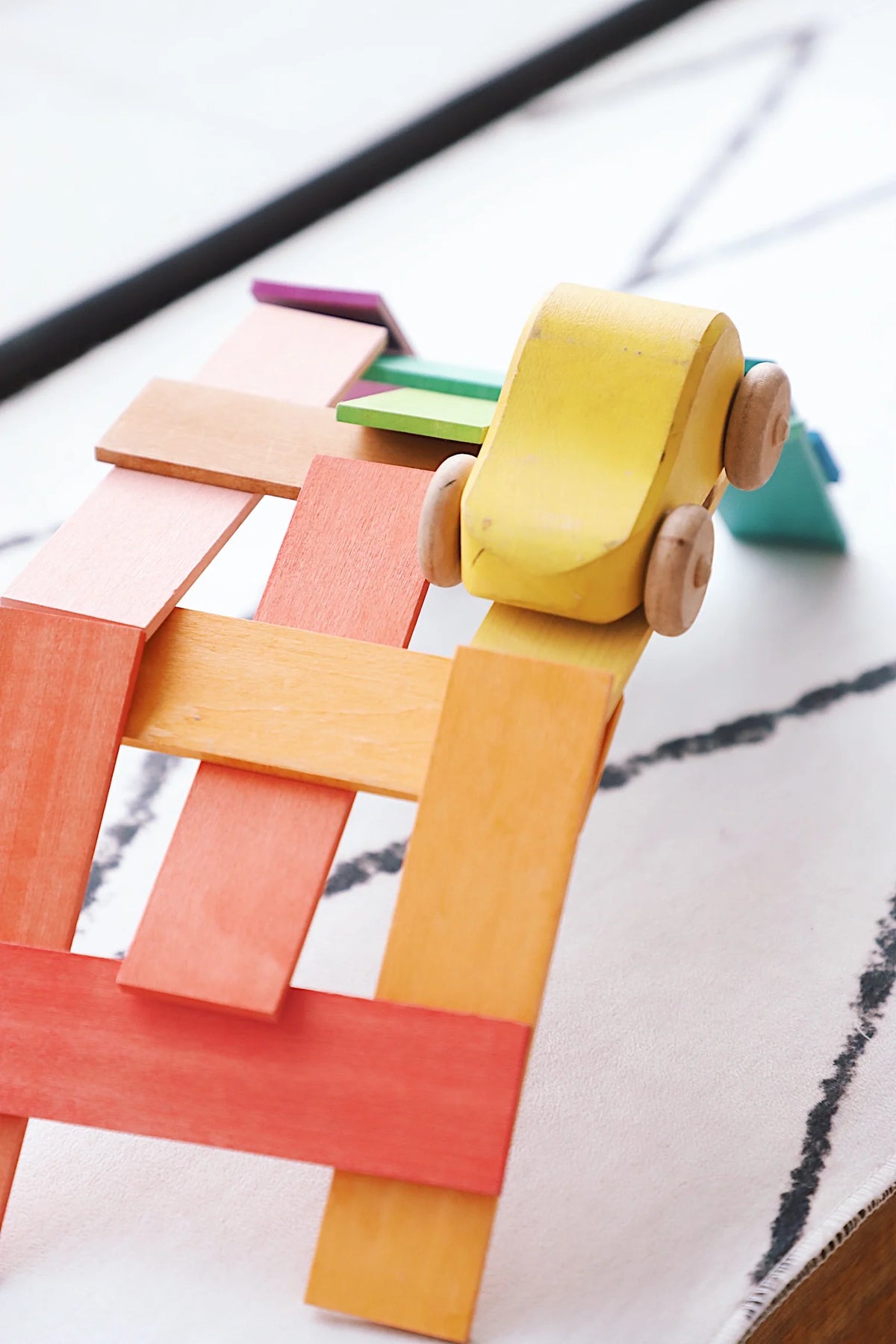 Platte houten blokken, regenboog kleuren 24-delig, AVDAR