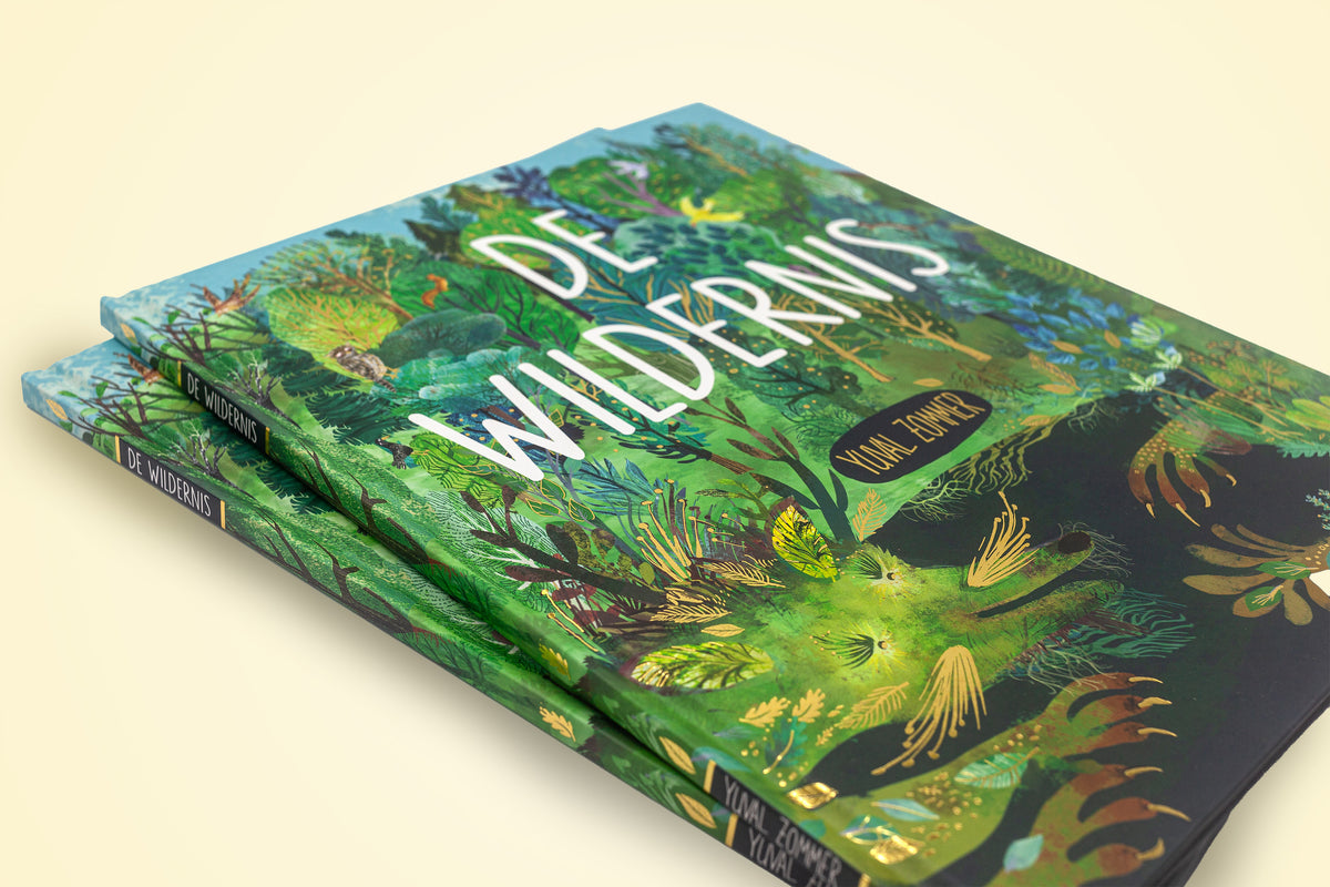 De Wildernis, boek gefotografeerd met goudfolie op de kaft