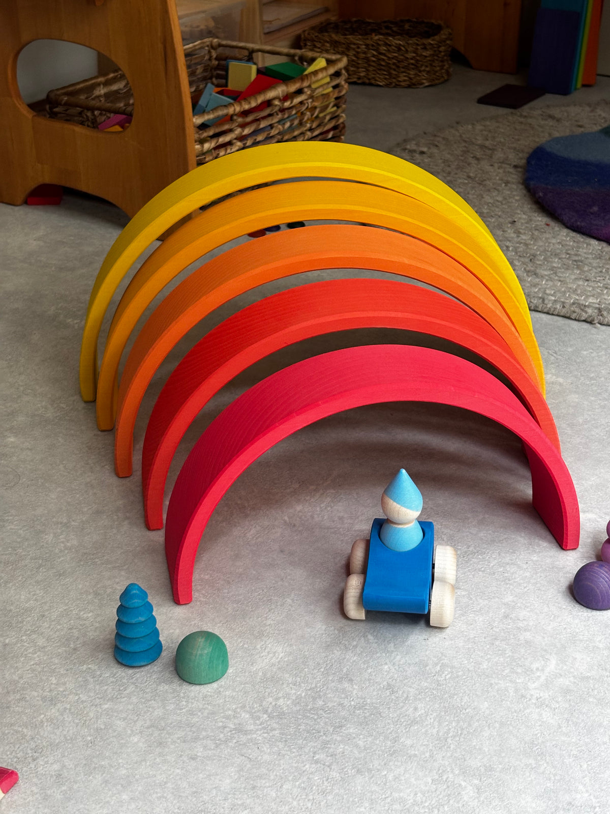 Grote houten Ocamora regenboog geel 12-delig in spel