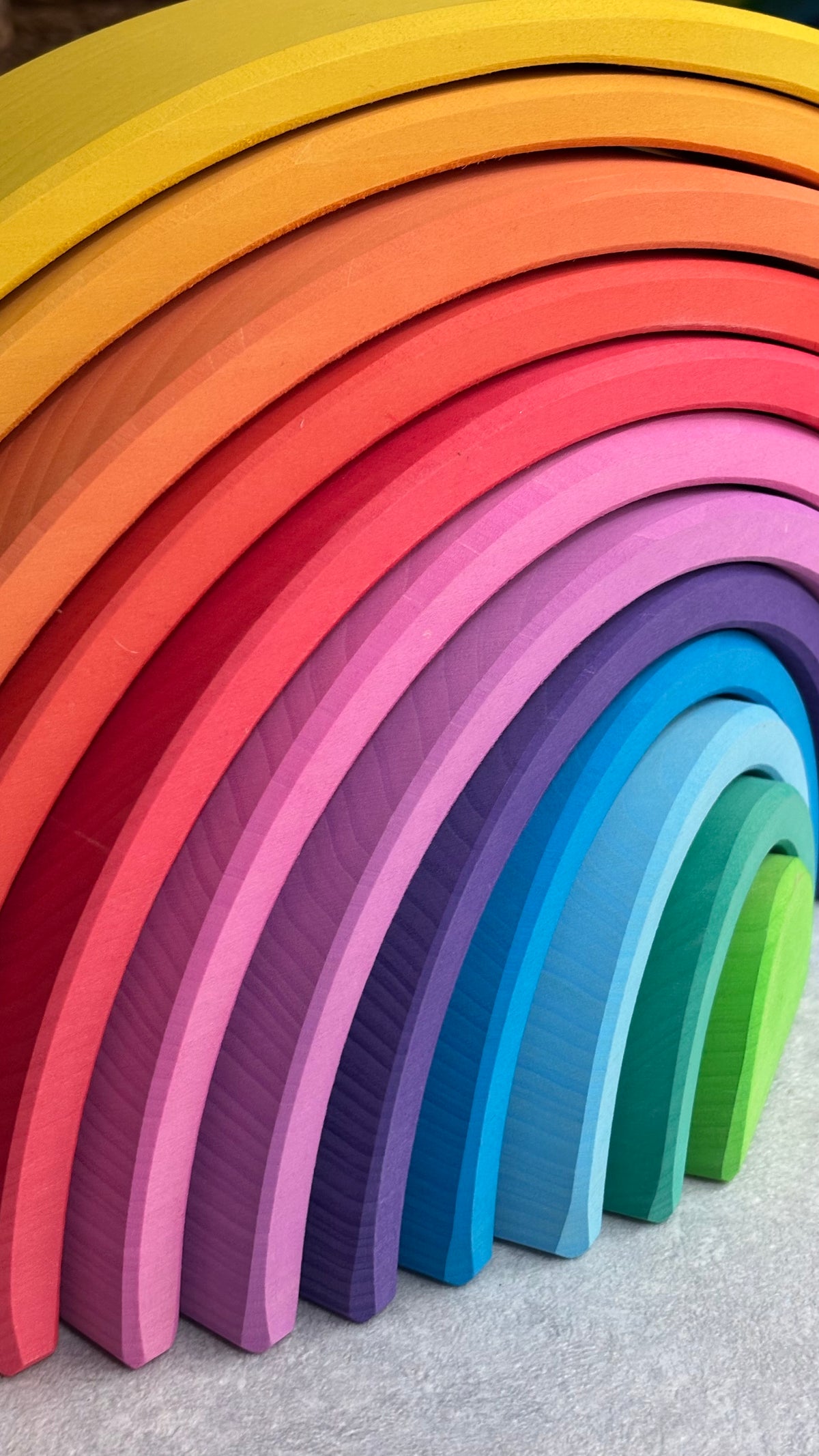 Grote houten regenboog geel 12-delig, Ocamora
