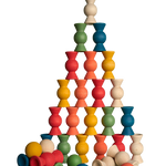 Chill Pepper Sweets Forest Fruits, gestapelde toren van houten snoepjes in bosvruchtenkleuren