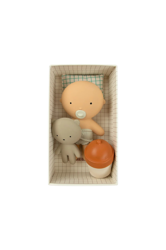Pocket speelset met babypopje en beertje vanille  open doosje| Gommu